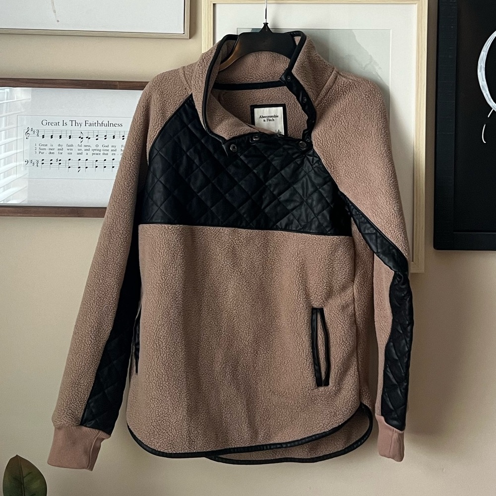 Abercrombie & Fitch fleece and leather pullover. Size small. Excellent condition